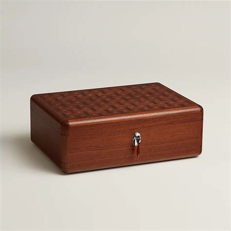 coupe cigare hermes|hermes casaque cigar box.